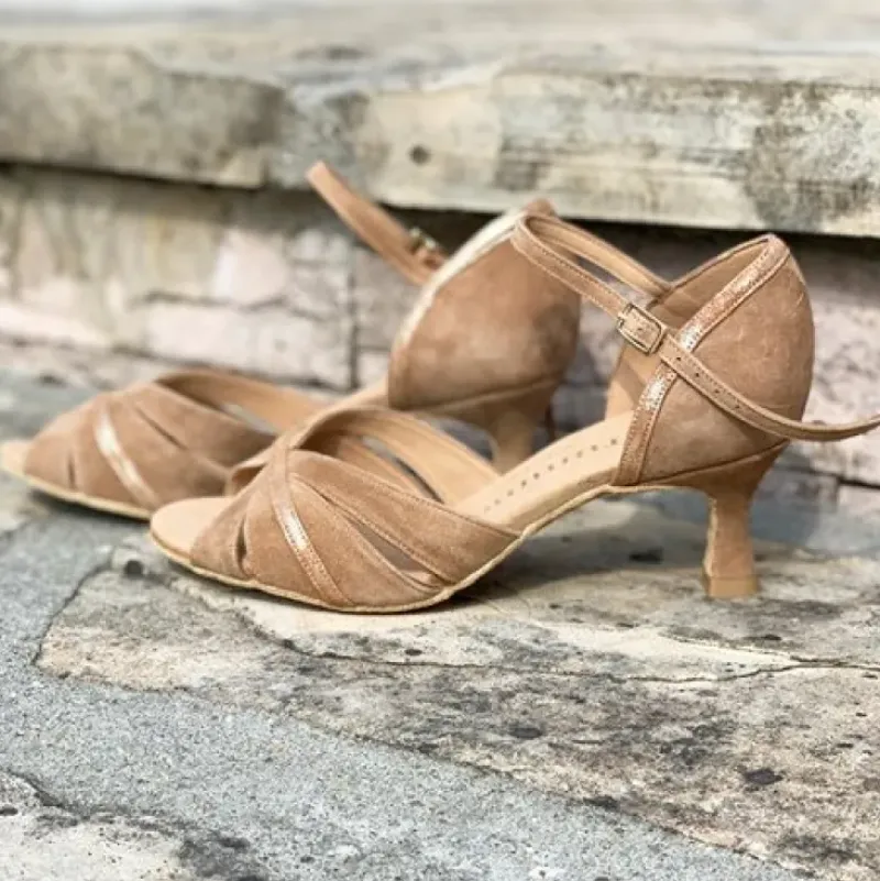 Dame Dansebutikken Brudesko|Salsasko Damer-Beige ruskinds dansesko 5 cm hæl Rummos