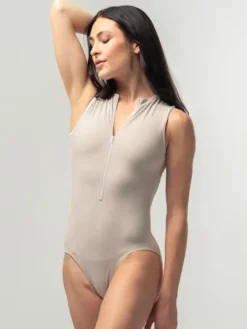 Dame Dansebutikken Balletdragter Damer-Beigefarvet balletdragt fra Mara Dancewear