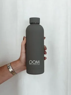 Dansebutikken Andet Til Yoga|Andet Til Gymnastik-Drop of mindfulness drikkeflaske 500ml mat grå
