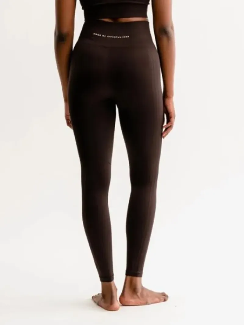 Dansebutikken Pilates Bukser/leggings|Yogabukser-Drop of mindfulness mørkbrune seamless leggings