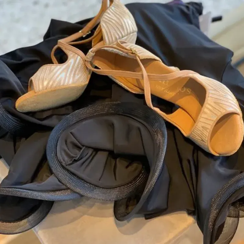 Dansebutikken Dansetøj Pige-Flot sort nederdel til dans til piger - Ready4dance