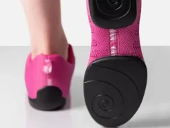 Dame Dansebutikken Salsasko Damer|Swingsko Damer-Fuschia farvet dansesneaker i åndbar strik til damer - Suny