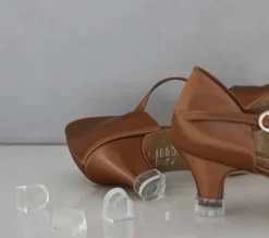 Dame Dansebutikken Pige Dansesko|Salsasko Damer-International dansesko Natasha dark tan satin junior