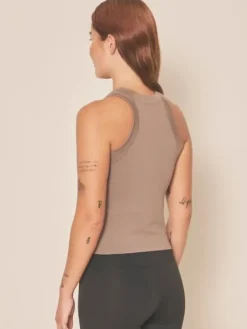 Dame Dansebutikken Pilates Overdele|Yogatoppe-Moonchild brun tank top