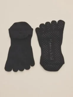 Dansebutikken Andet Til Yoga-Moonchild sorte toe socks til yoga