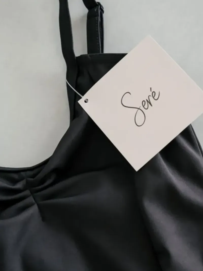 Dame Dansebutikken Dragter Damer|Balletdragter Damer-Seré sort dragt m. rynkedetaljer og justerbare stropper
