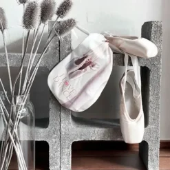 Dansebutikken Andet Til Ballet|Balletsko Tilbehør-Sko pose til balletsko med print og beige net