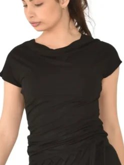 Dame Dansebutikken Danseoverdele Damer-Sort bluse med vandfalds hals og korte ærmer Danceverywear