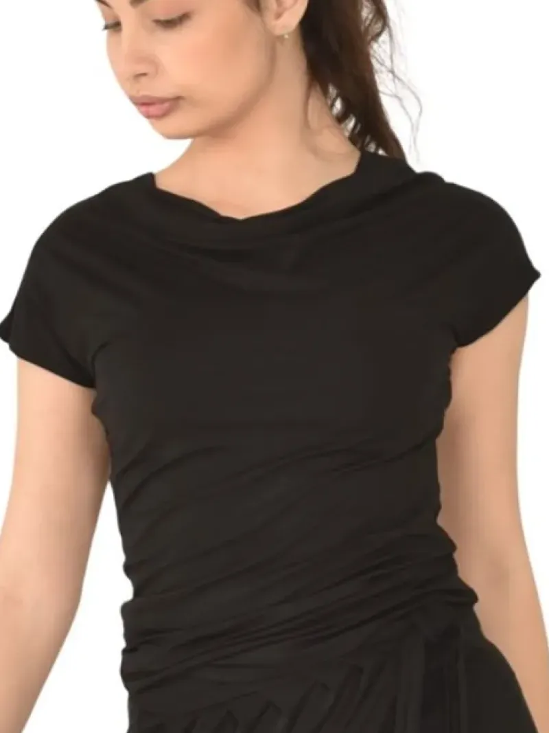 Dame Dansebutikken Danseoverdele Damer-Sort bluse med vandfalds hals og korte ærmer Danceverywear