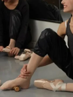 Dansebutikken Andet Til Ballet-Tech Dance fod ruller til styrke og smidighed